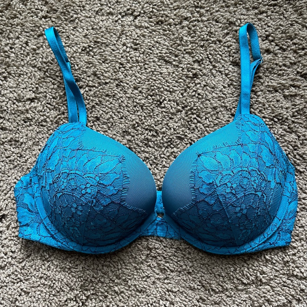 Victoria’s Secret Very Sexy Push-up bra in dark teal with lace accents size 32D